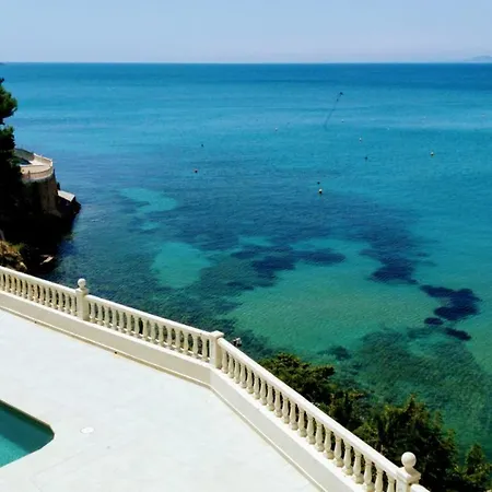 Portofino Flying Whale Apartment Benidorm